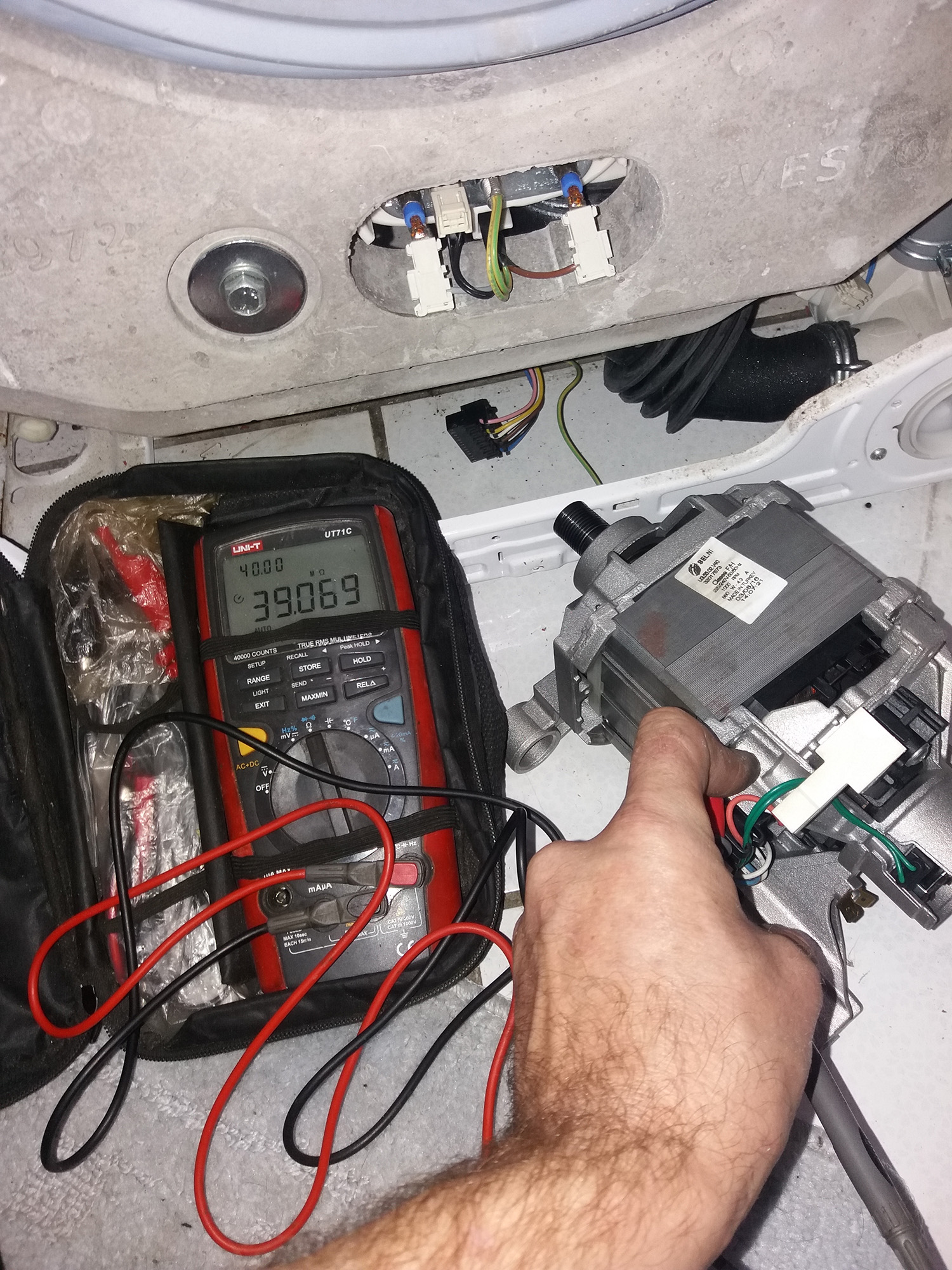 Hansa не крутит двигатель